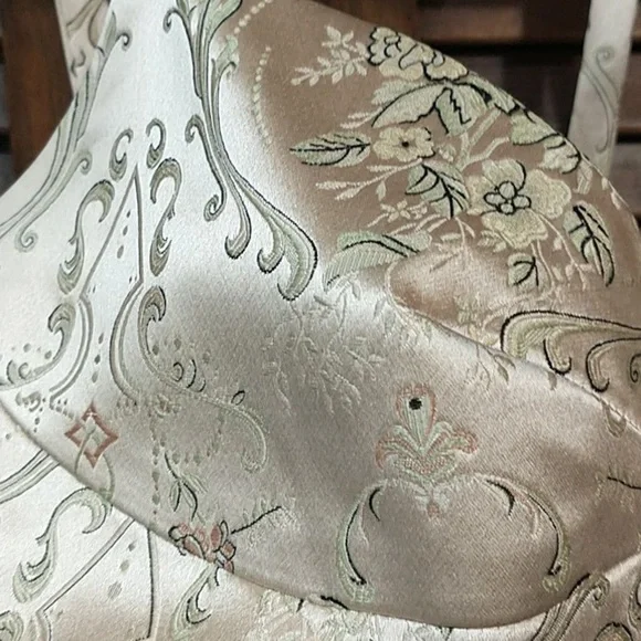 NWOT Kay Unger 2 Piece Beautiful Floral Top Blouse & Skirt Size 12 - Picture 12 of 12